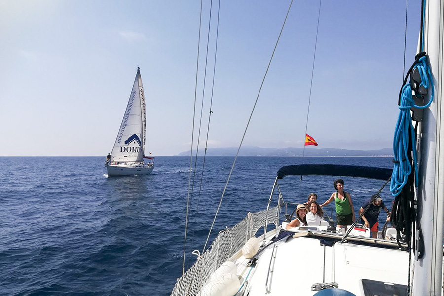 Treballem la cohesio i organitzacio d equip amb una dinamica de team building en regata