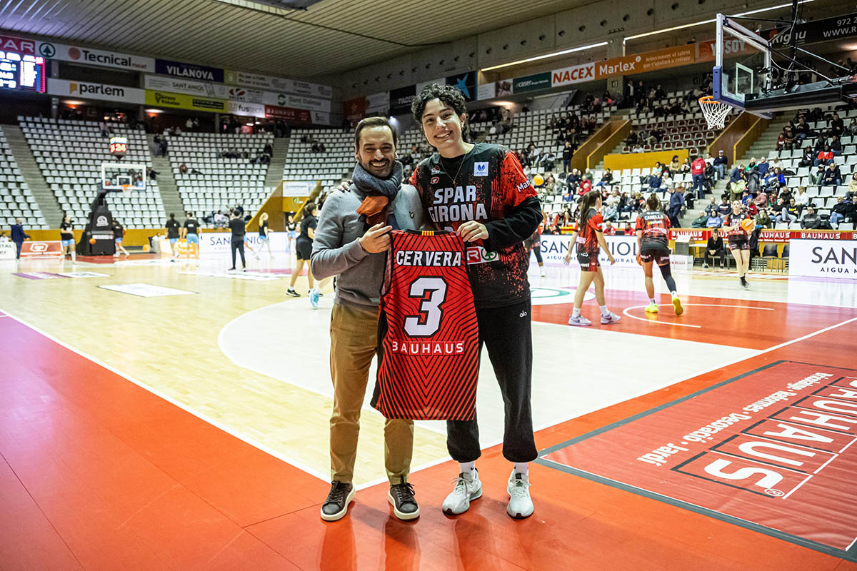 Clínica Cervera i l’Uni Girona un equip dins i fora de la pista